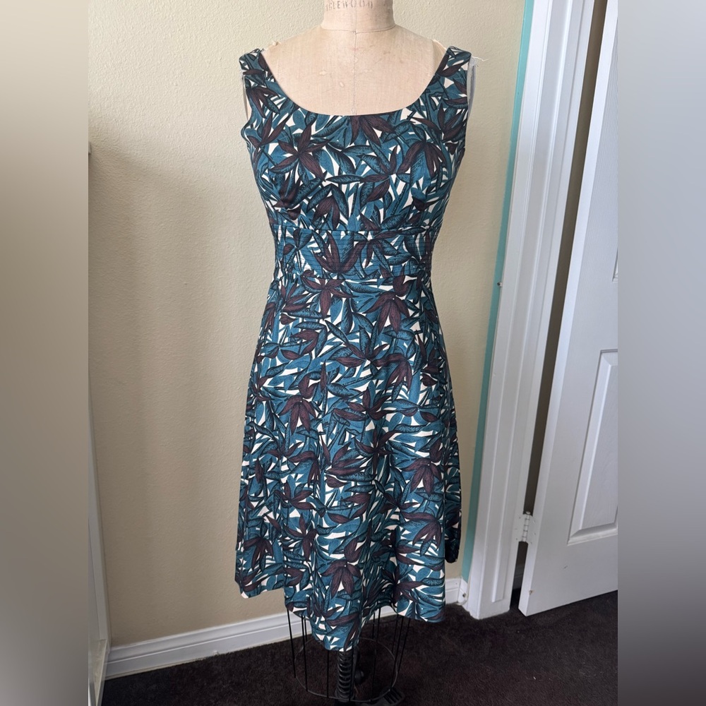 Donna Ricco Blue and White Fit and Flare Midi Dress